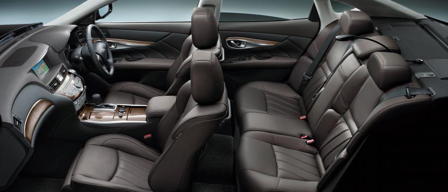  Nissan Fuga Hybrid 2015 года  (фото 6 из 9)